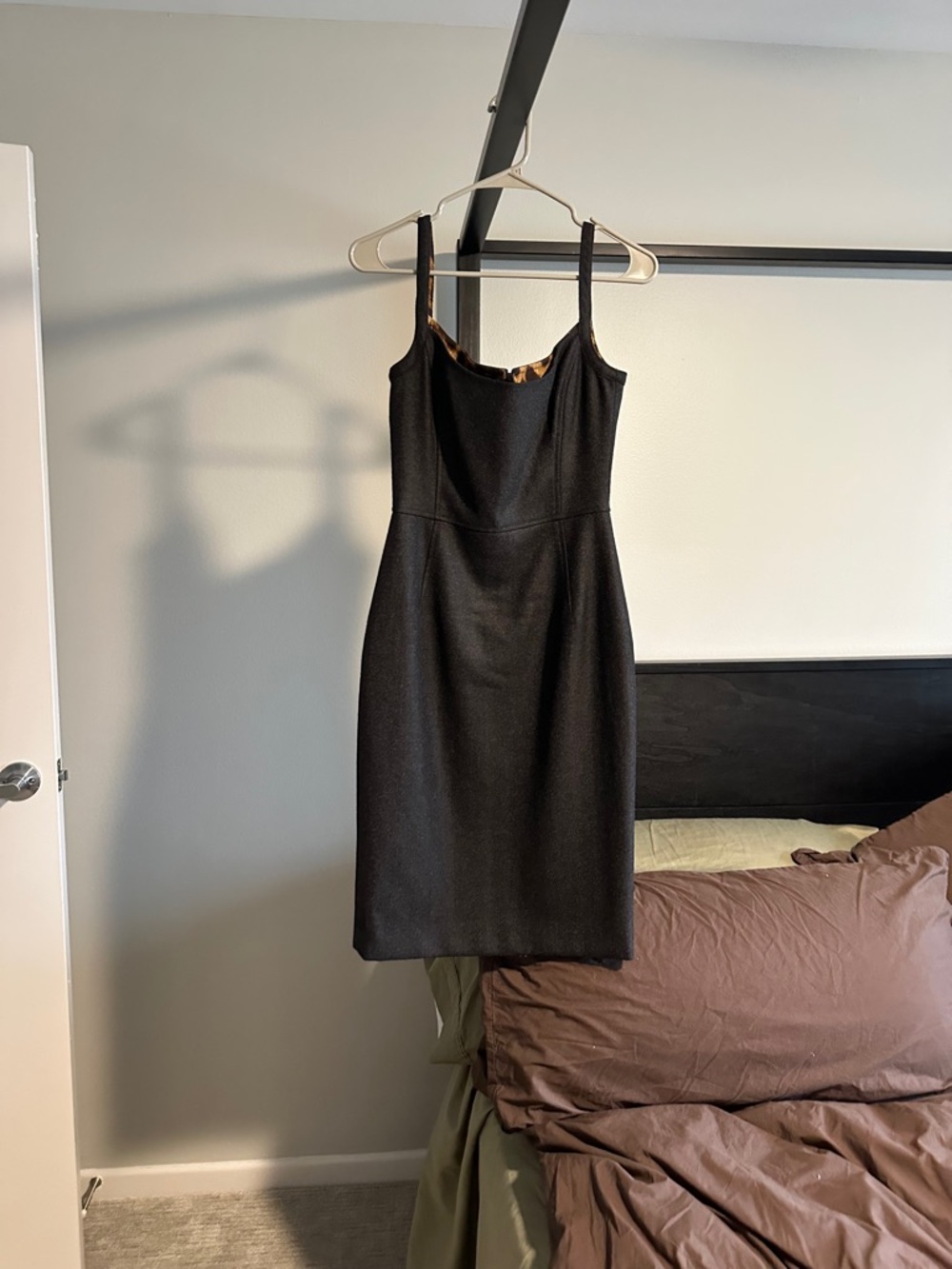 Black Sleeveless Sheath Dress - Classic Elegant Fit